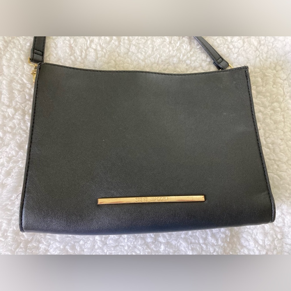 Steve Madden black crossbody purse